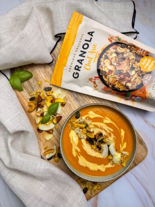 Když venku mrzne a člověk potřebuje něco, co ho zahřeje až do duše, krémová batátová polévka je sázka na jistotu. 🔥🍠 A...